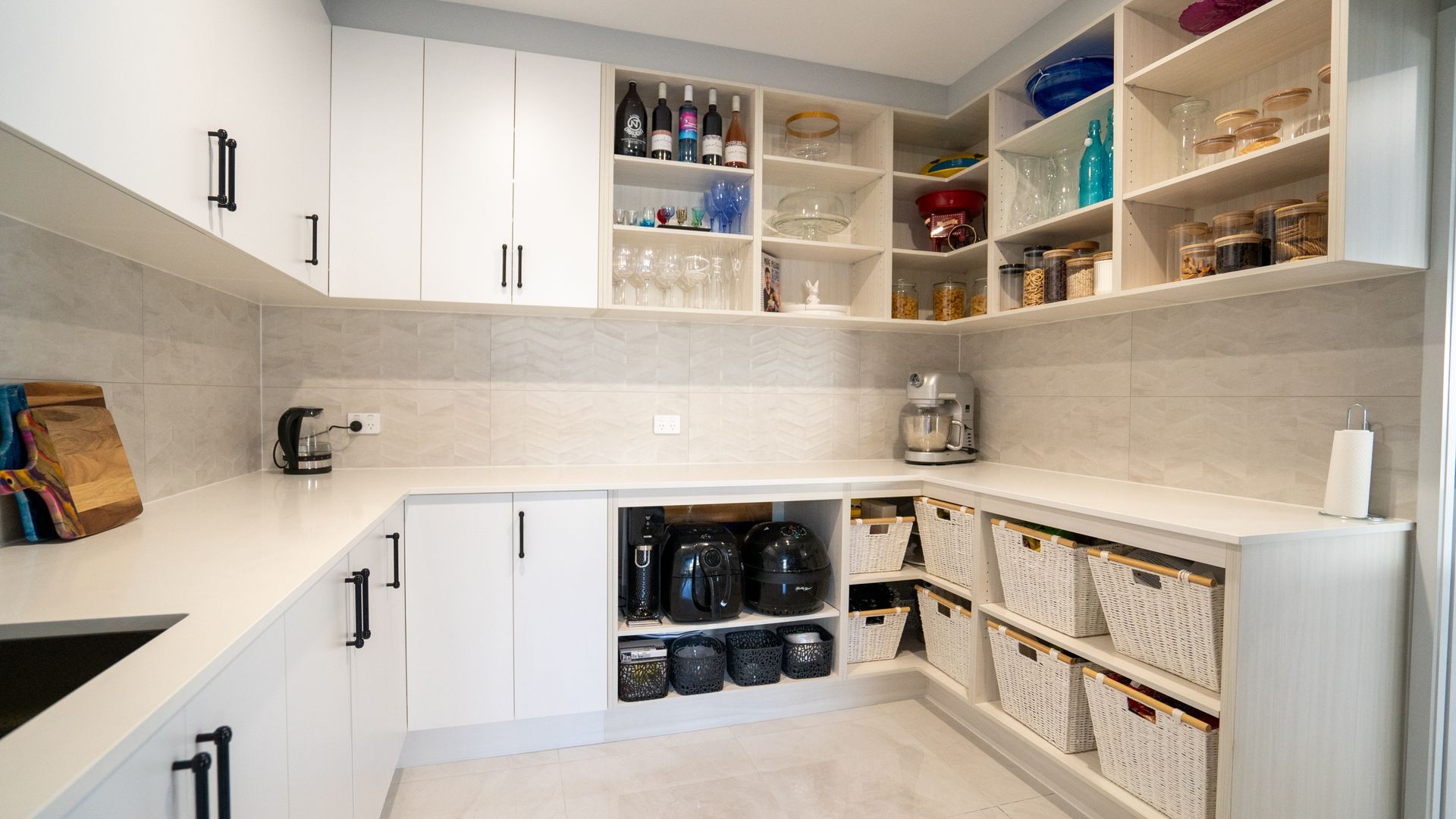 butlers pantry designed and installed by WCC Kitchens and Cabinets