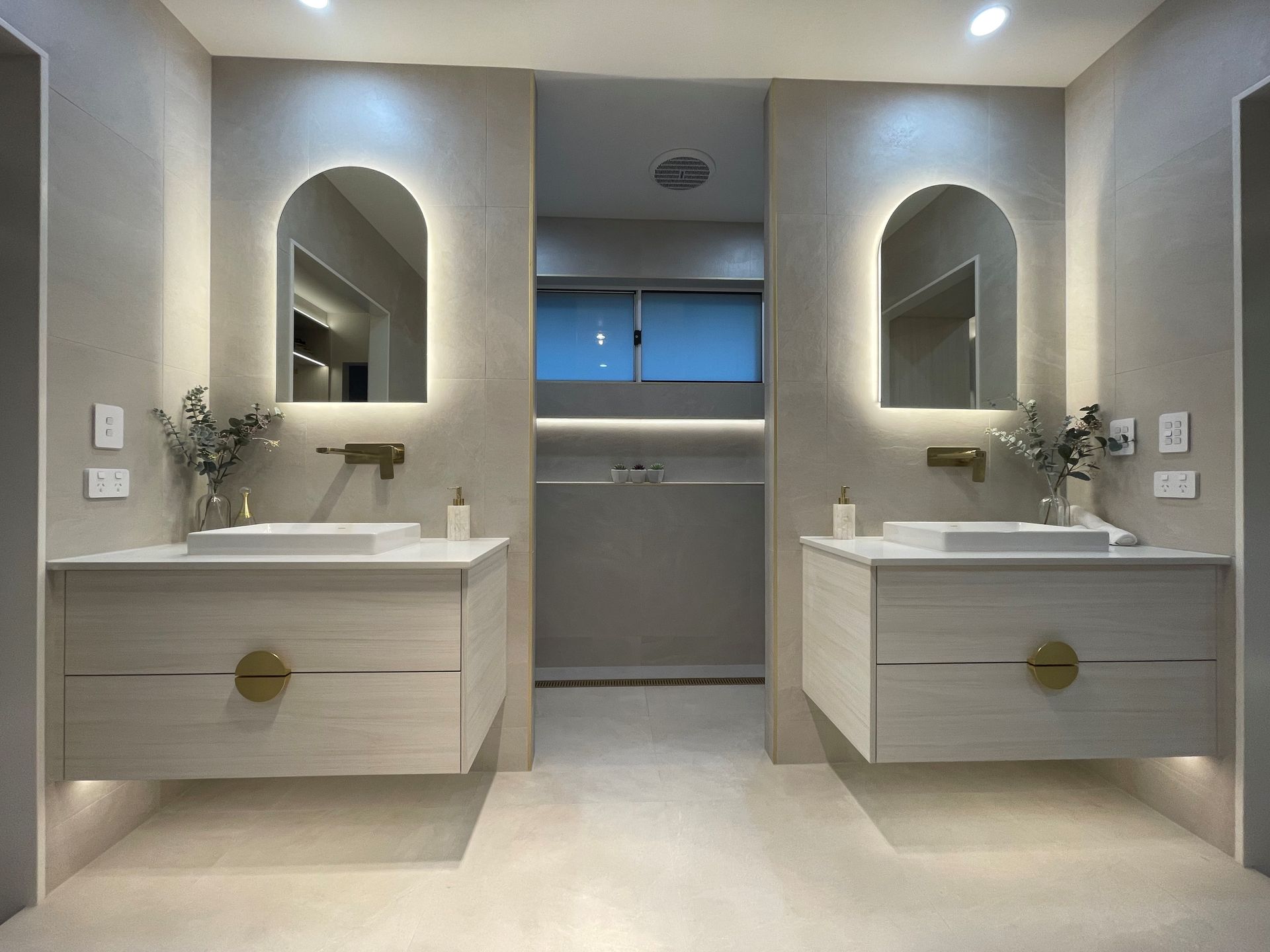 custom bathroom cabinets