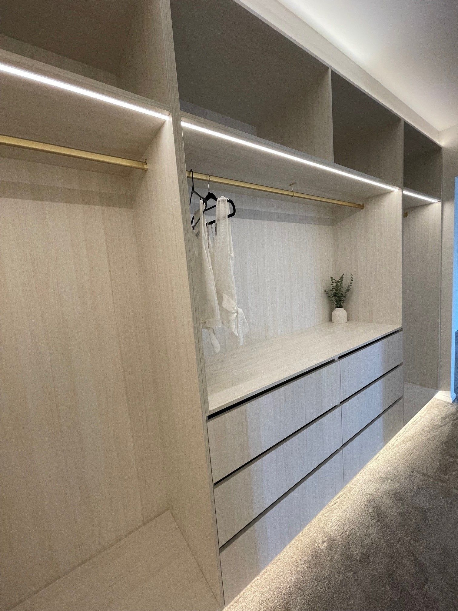 Custom Wardrobe Makers Brisbane