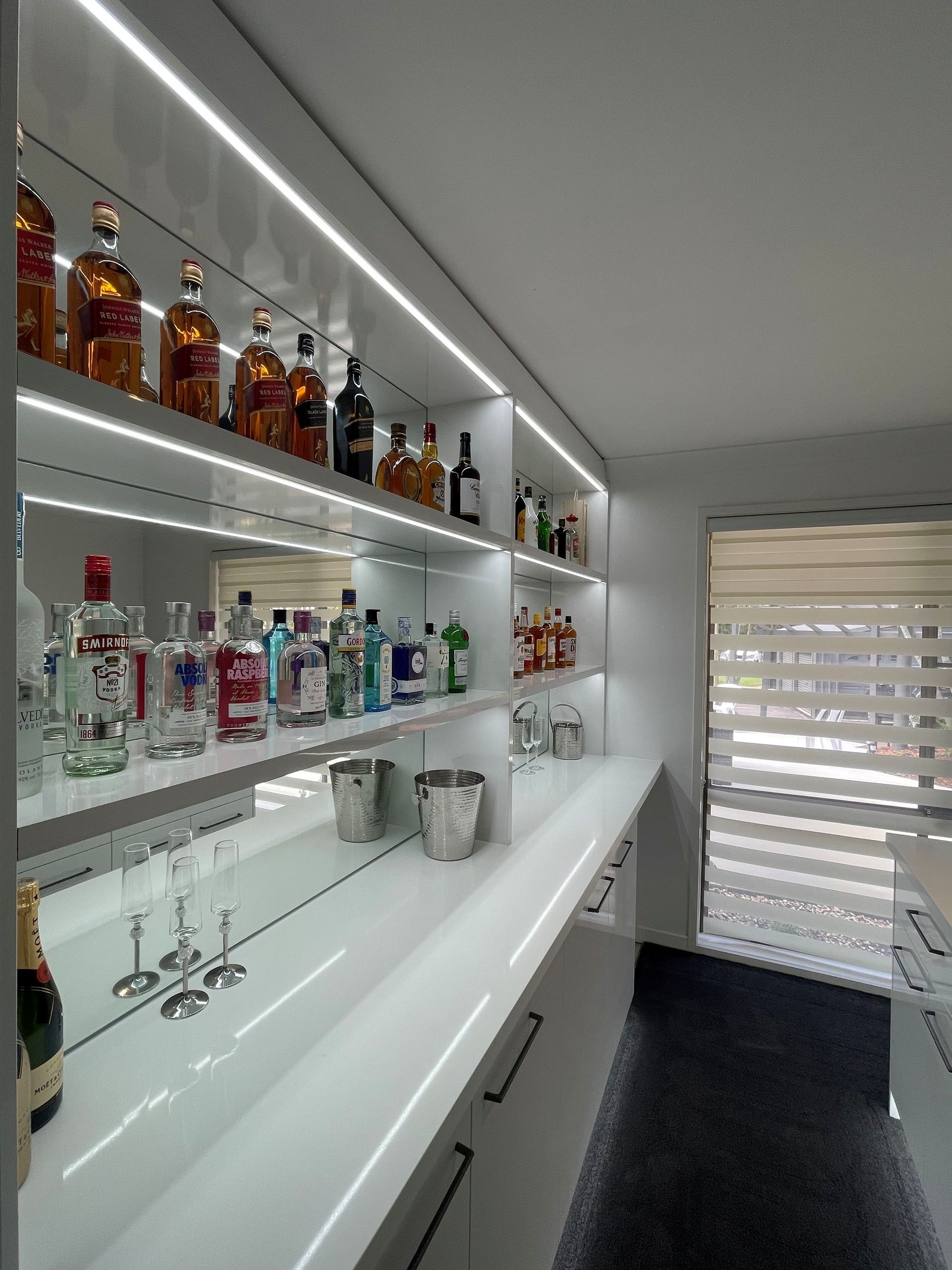 custom  made bar