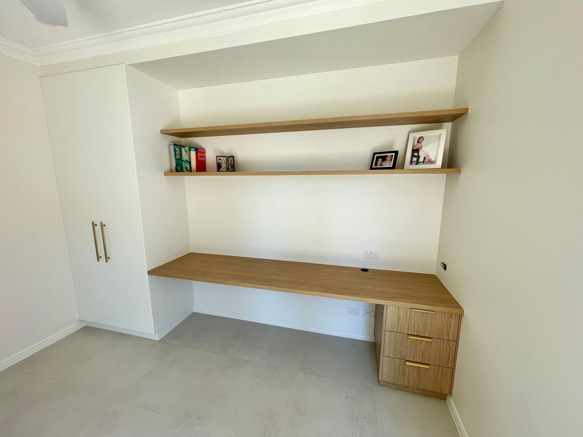 custom office desk brisbane