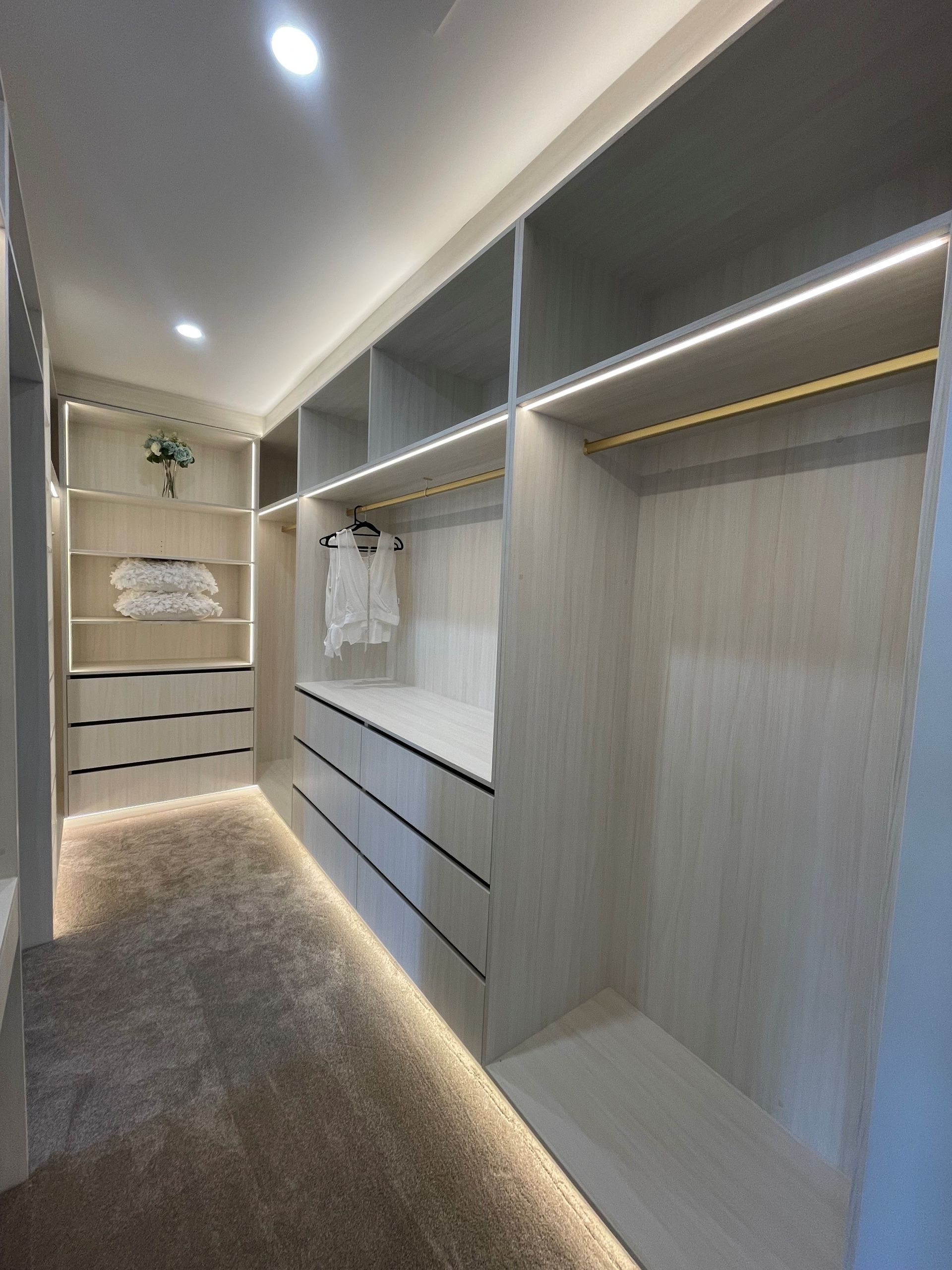 Custom Wardrobes Browns Plains