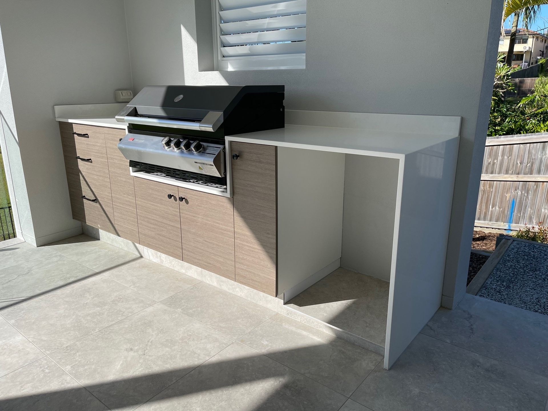 outdoor kitchen cabinets