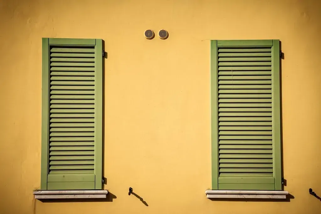 5 Signs It’s Time to Replace Your Old Plantation Shutters