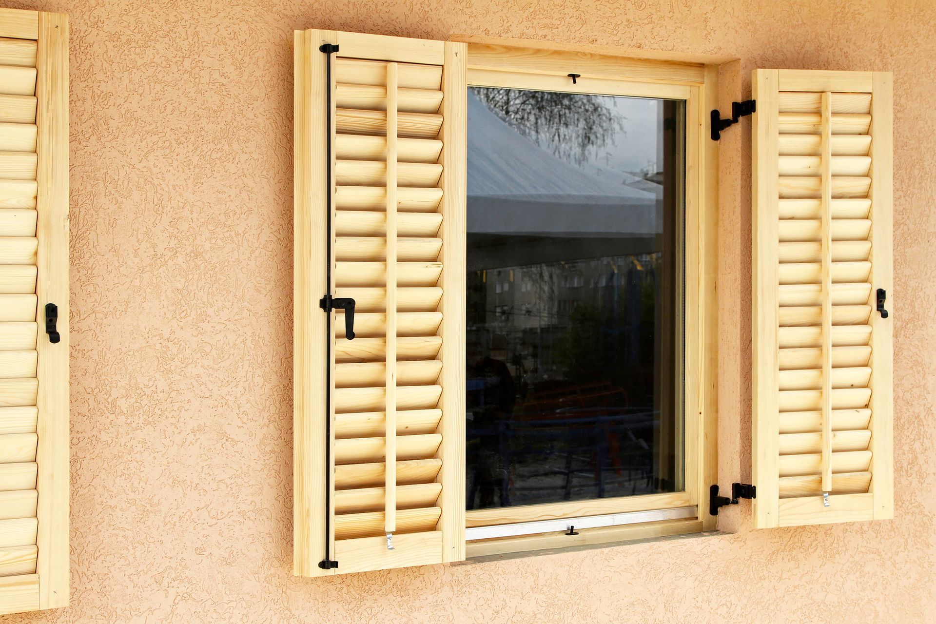 How Homeowners Insurance Covers Wind Damage
