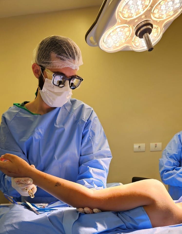 Dr. Thomas Marcolini médico especialista em síndrome do túnel do carpo.