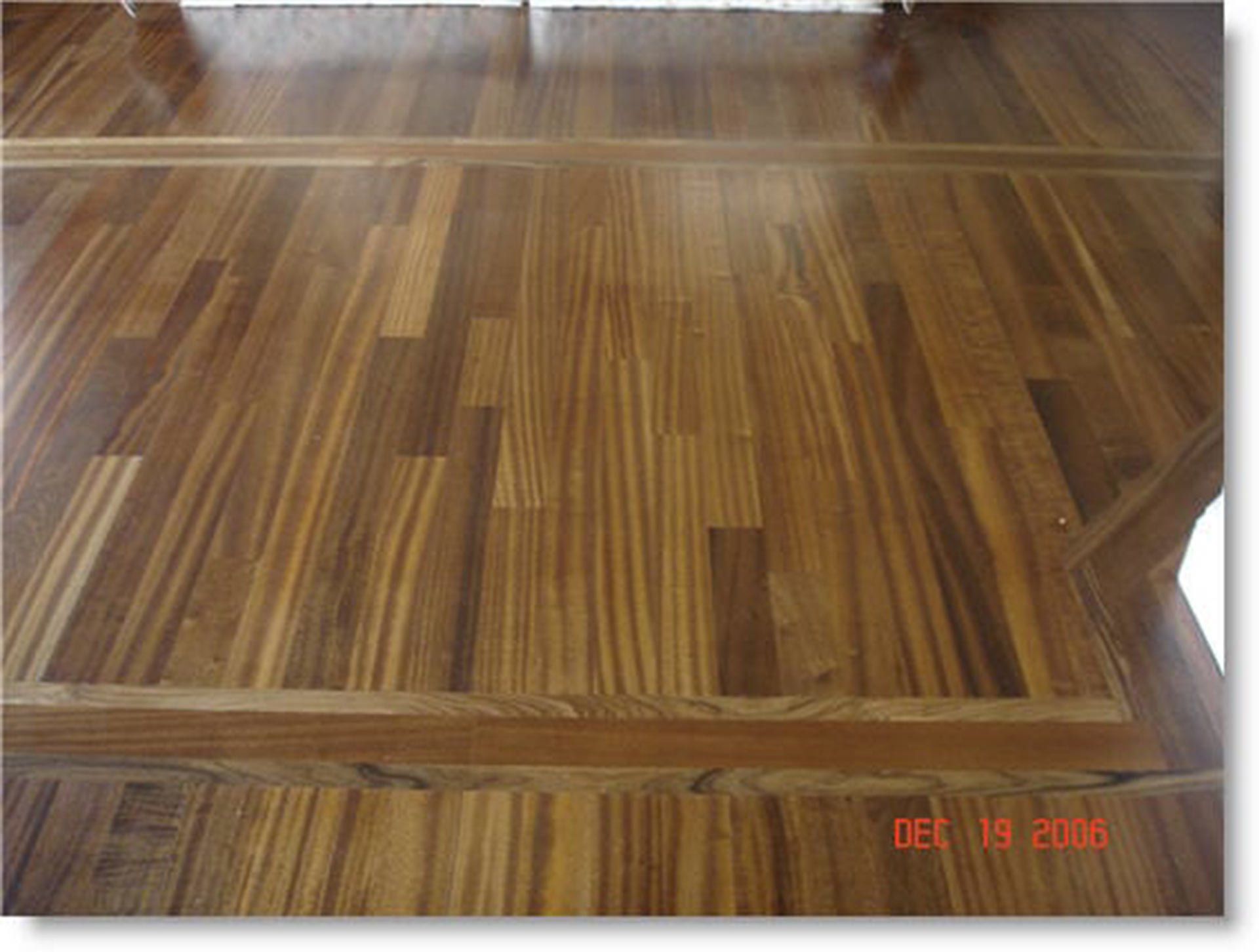 SAPELE WITH BORDER