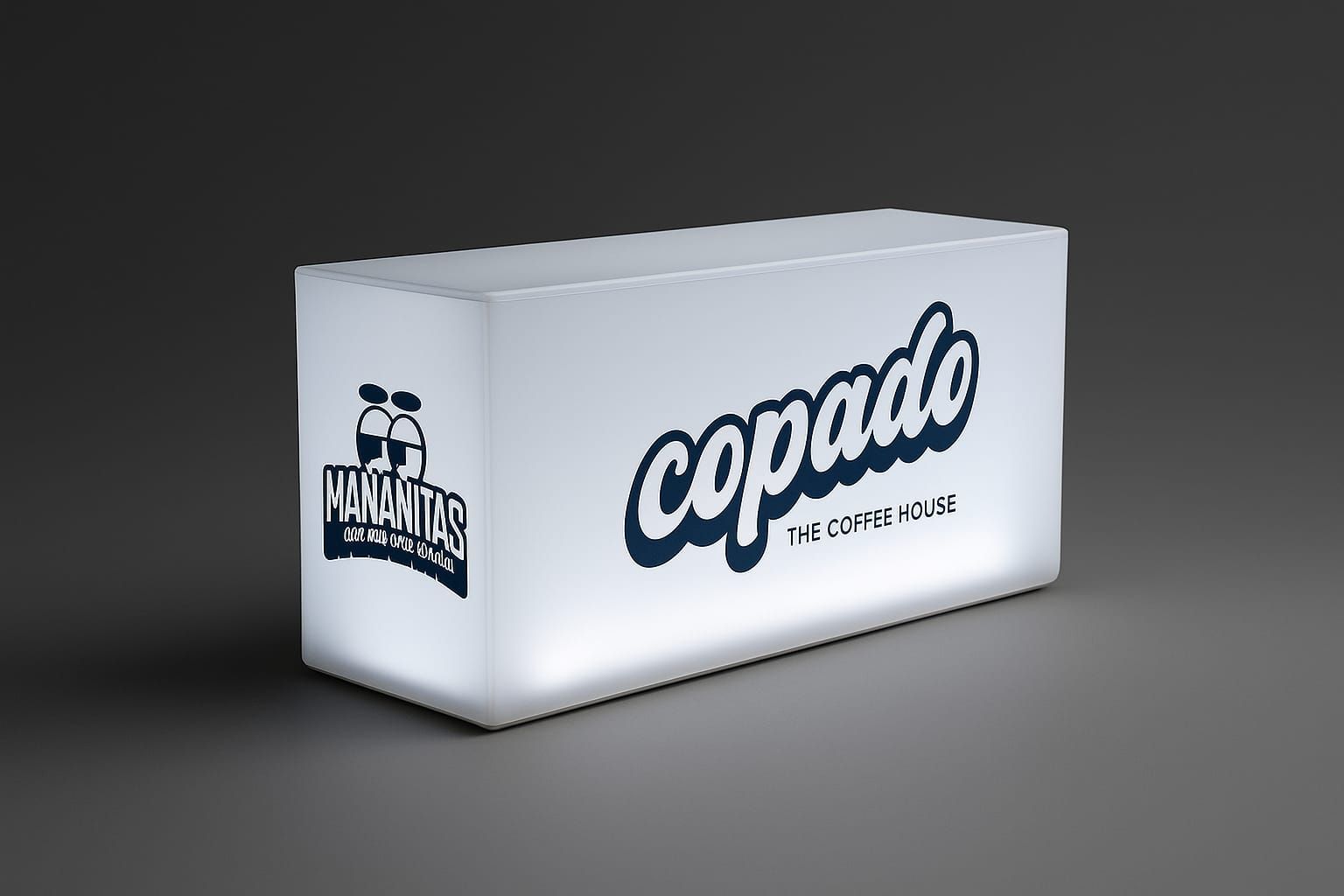 Una caja blanca con la palabra copado en ella