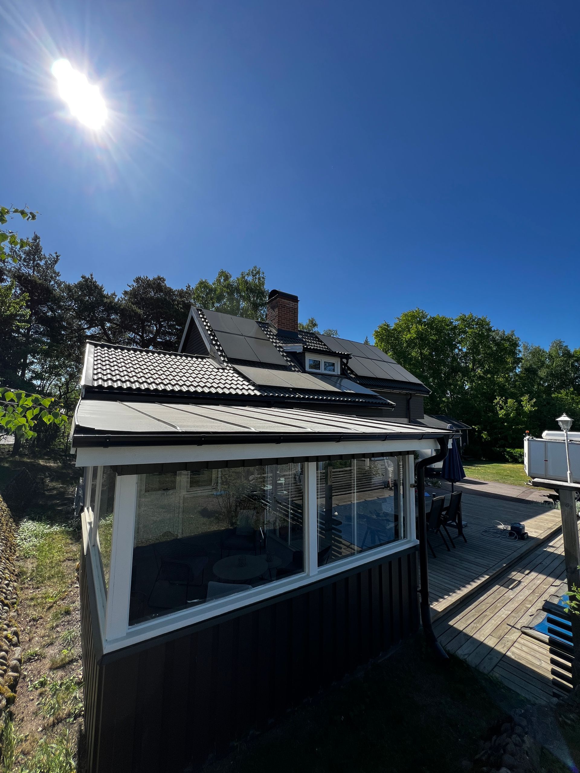 Soleller på tak i Kvicksund