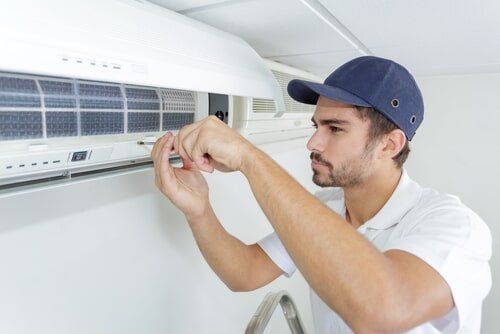 Aircon service — Airconditioning and Refrigeration Services in Coffs Harbour, NSW
