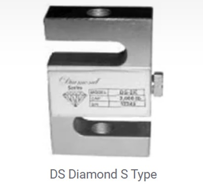 Celda de carga DS Diamond tipo S, metálica, con ranura y orificio para perno. Etiqueta blanca con información.