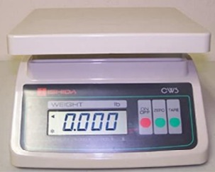 Báscula digital de sobremesa blanca con visualización 