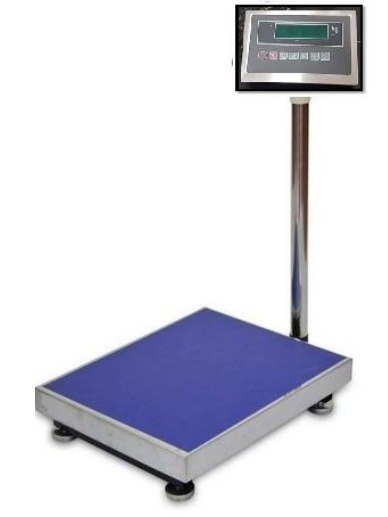 Báscula de plataforma azul con pantalla digital sobre poste cromado.