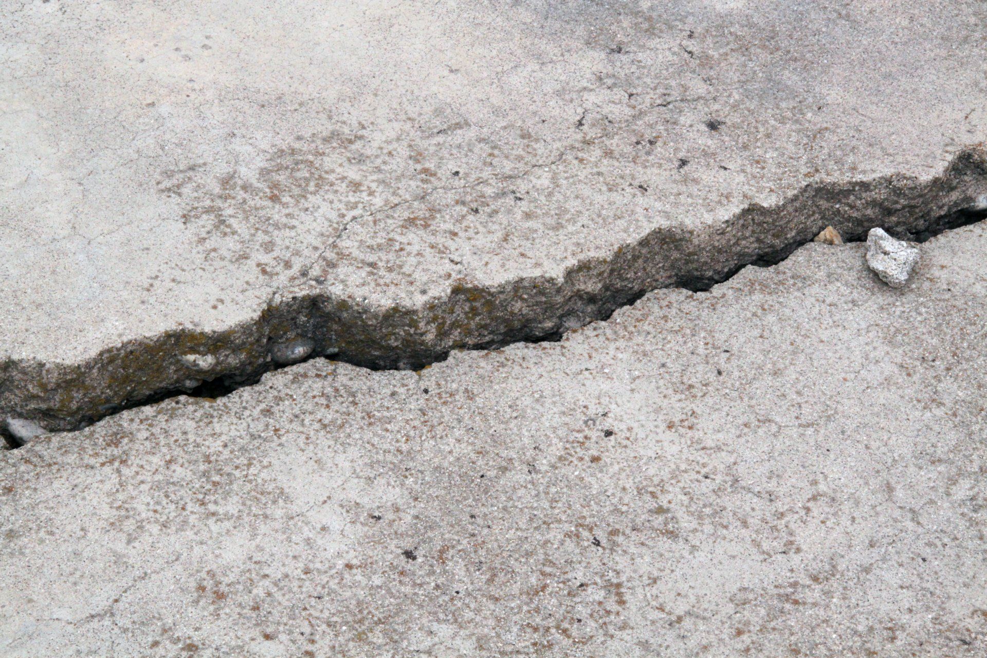 Foundation cracks due to poor foundation repair