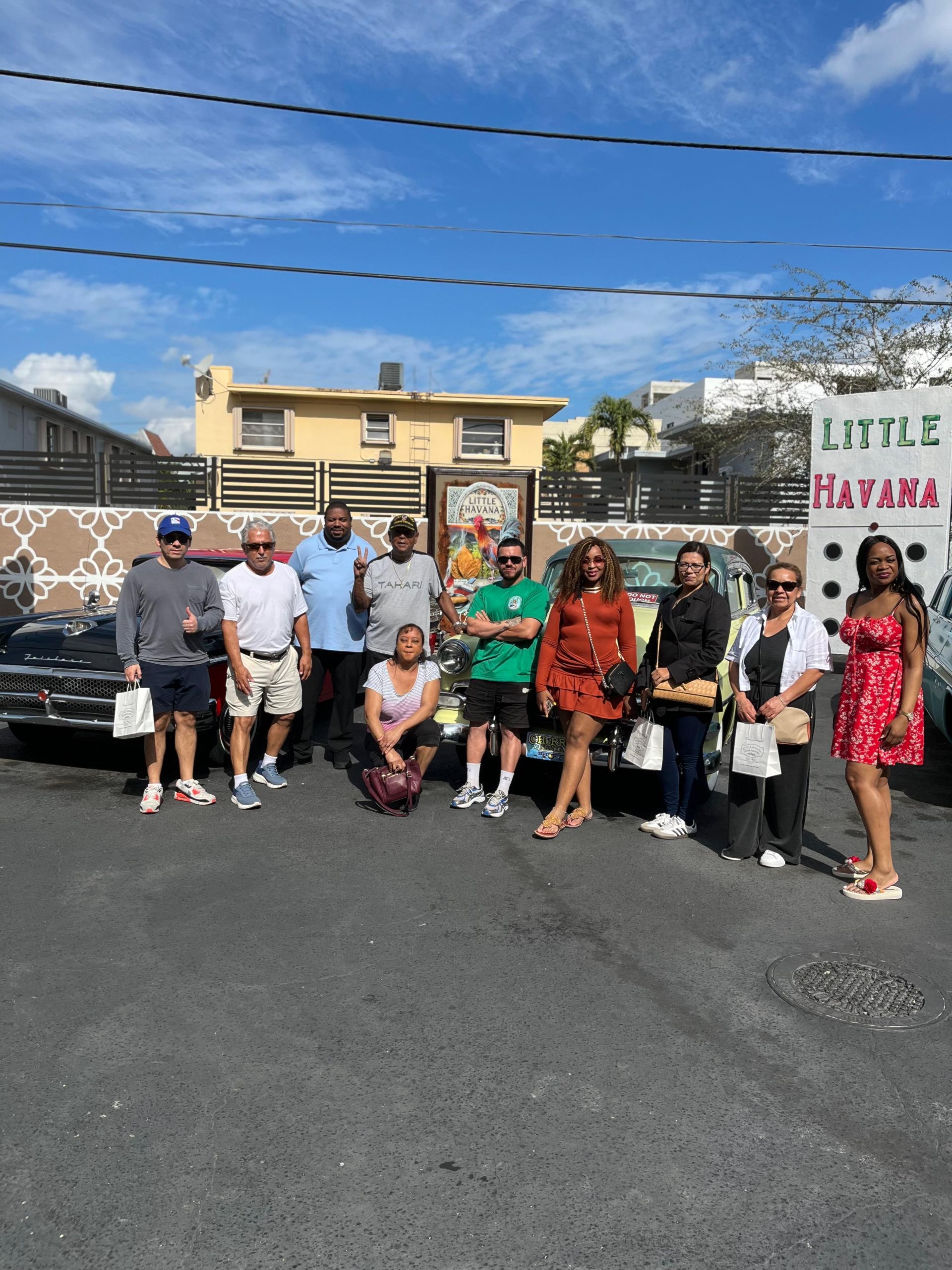 guest enjoying little Havana on a Miami Bus tour