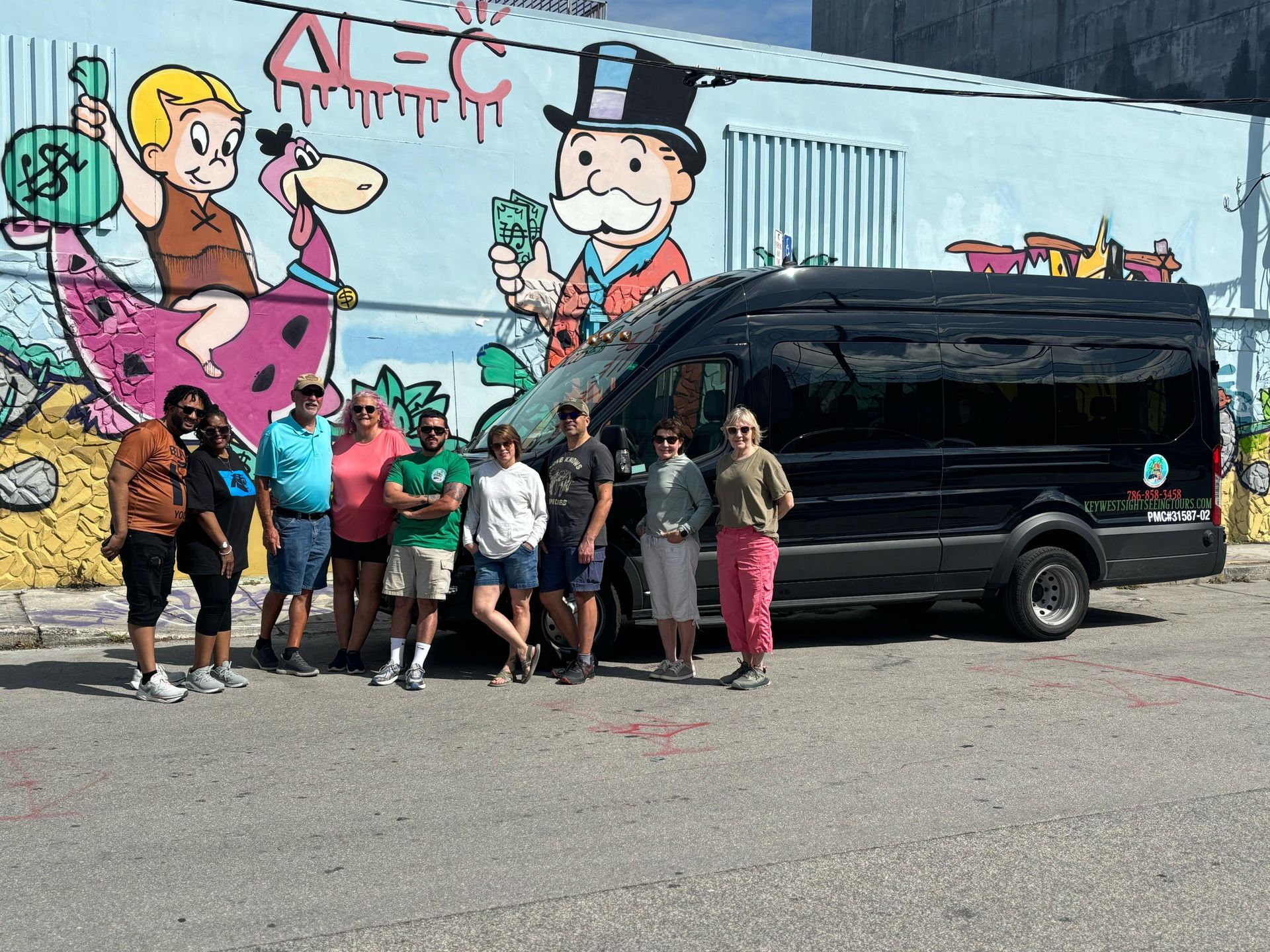 Guests walking through Wynwood Walls on Miami Sightseeing tour
