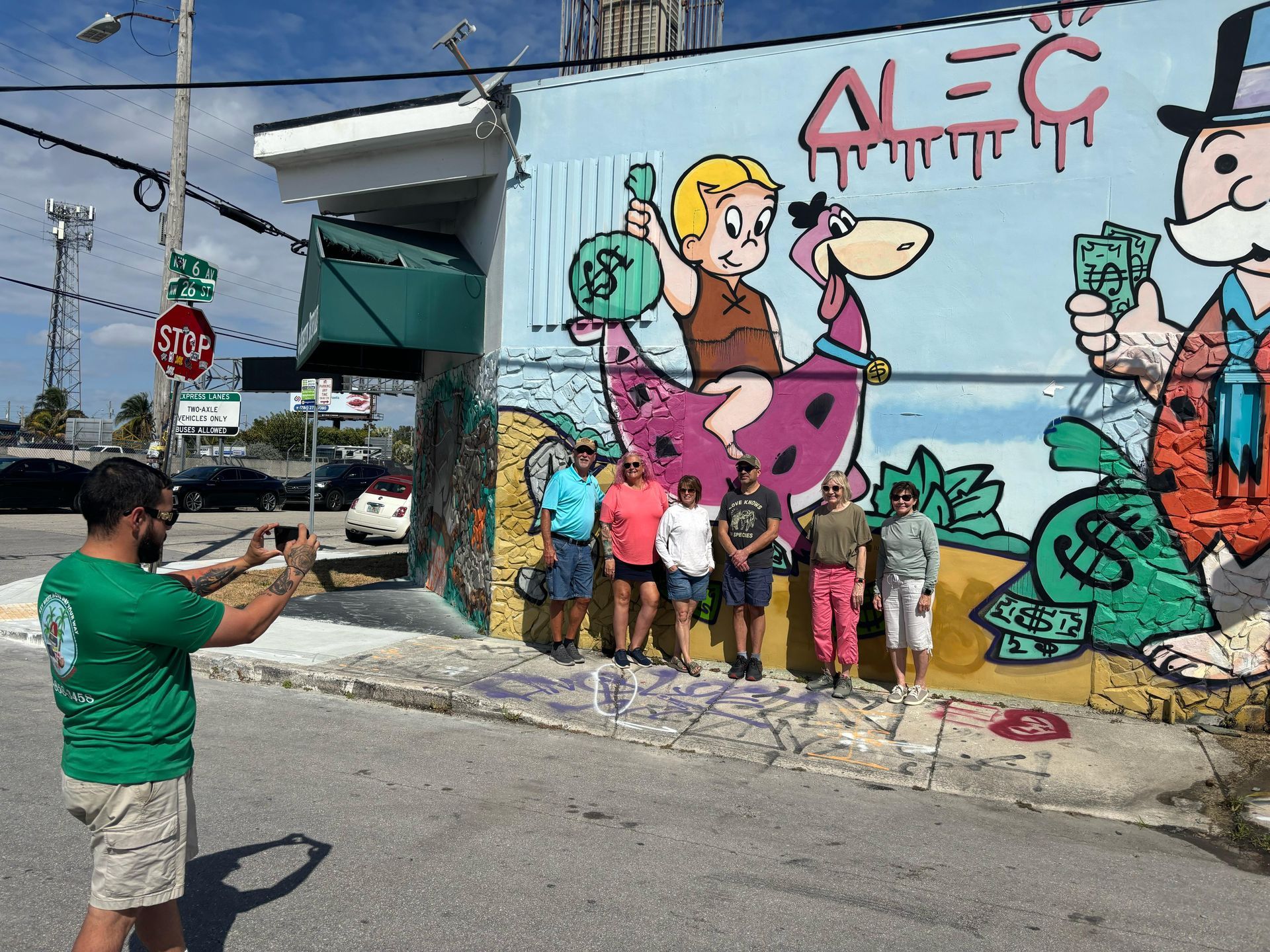 Miami City Tours exploring Wynwood
