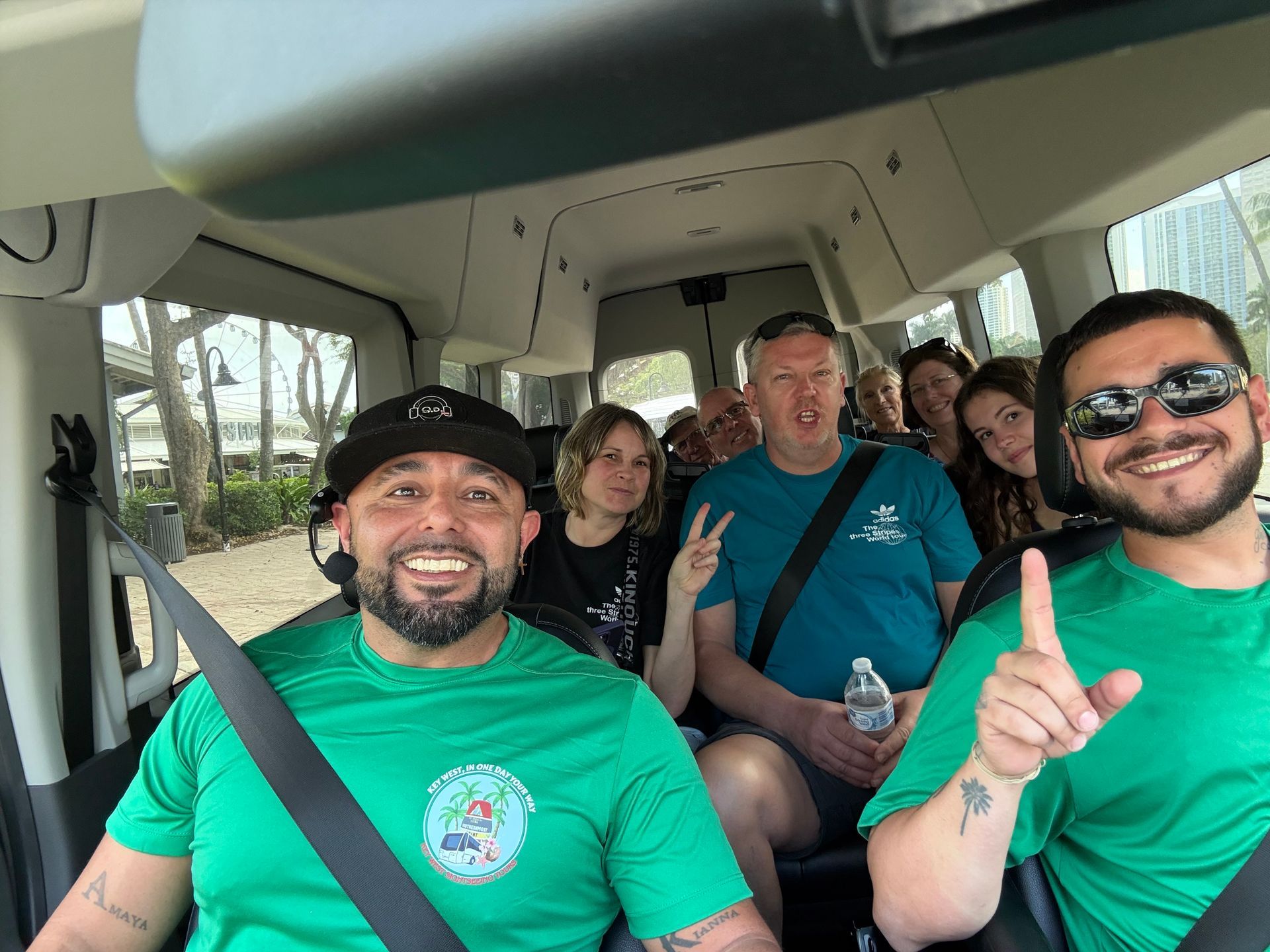 Turist on the Miami tour buses 