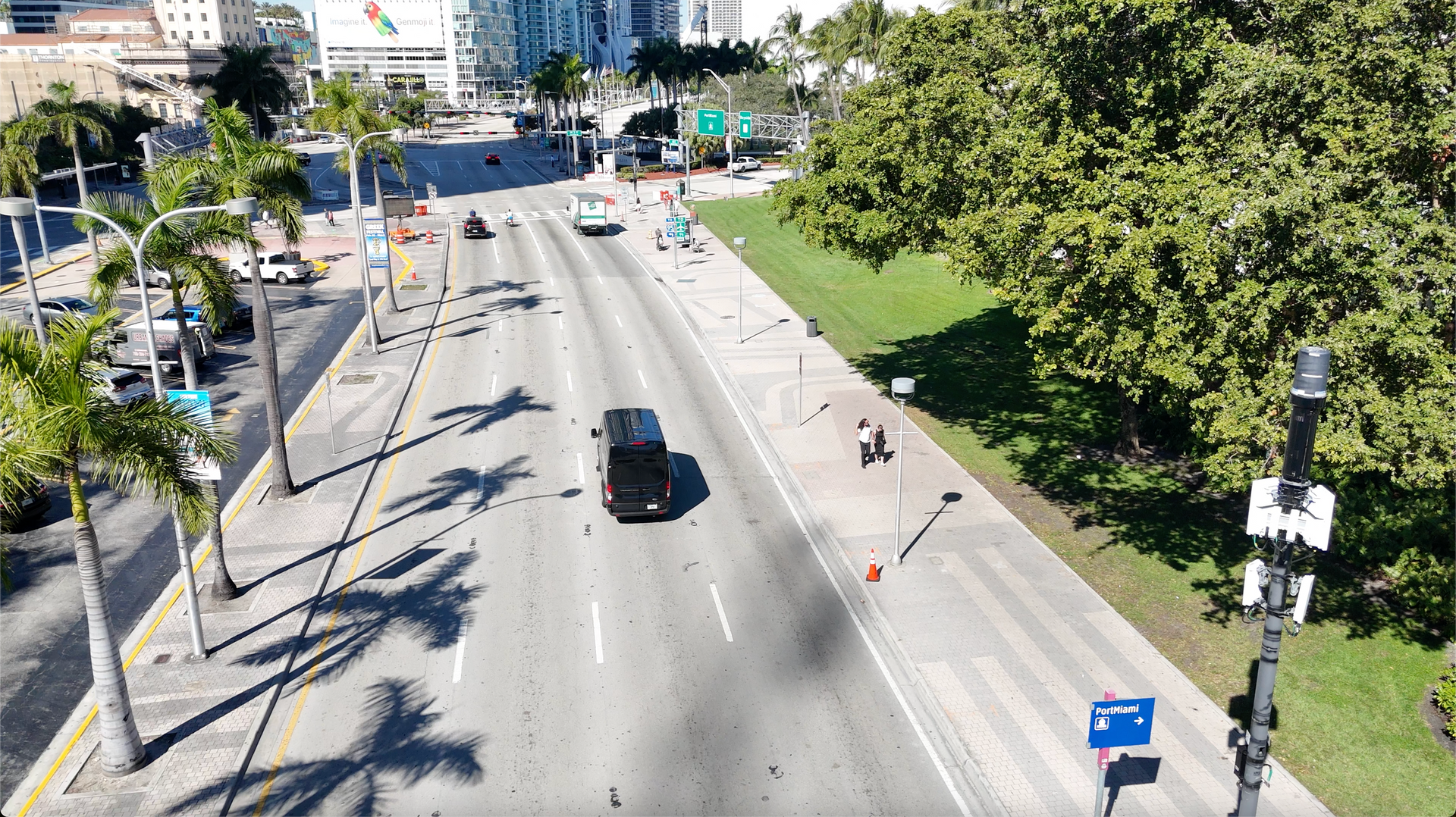 Small group hop on hop off tour of Miami's best attractions
