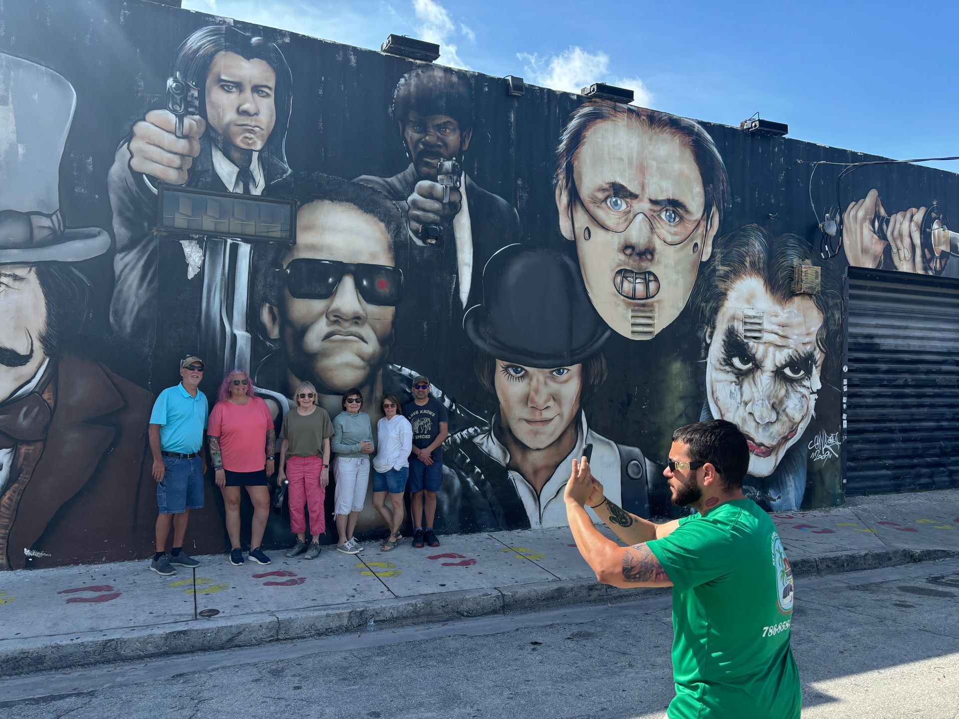 Miami Sightseeing tour bus at Wynwood Walls
