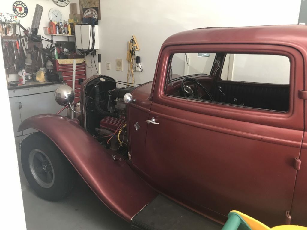 1932 Ford Model A (3-window)