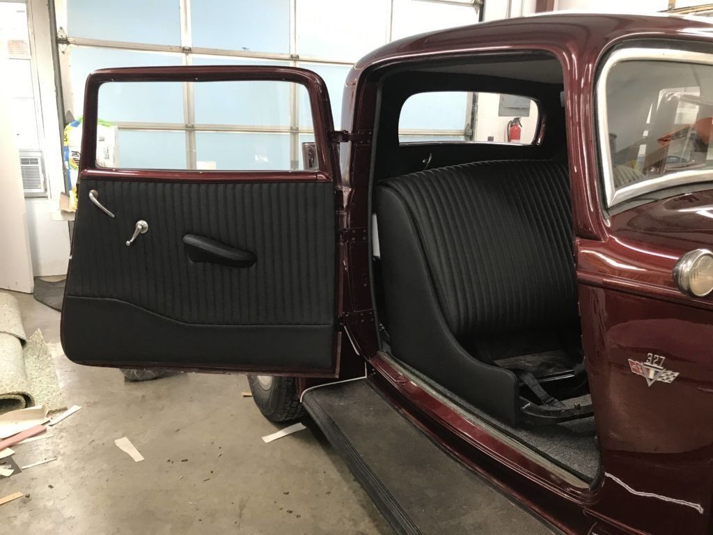 1932 Ford Model A (3-window)