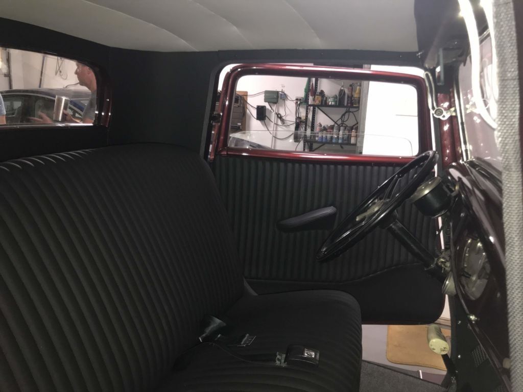 1932 Ford Model A (3-window)