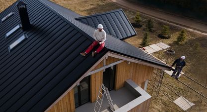 Roofing contractor in Lewisville