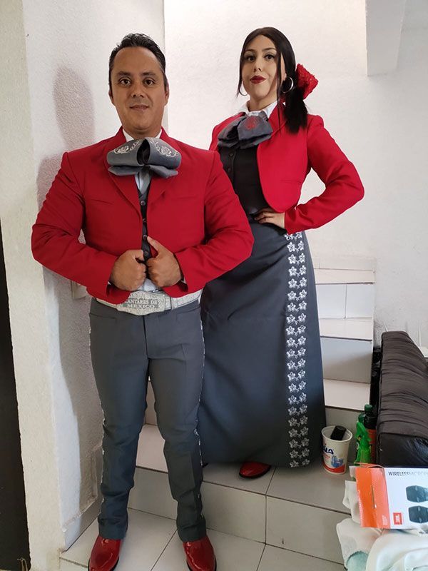 MARIACHI VERSÁTIL CANTARES DE MÉXICO DE FRANCISCO NIÑO