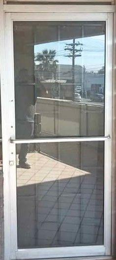PUERTAS DE VIDRIO Y ALUMINIO