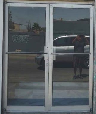 PUERTAS DE VIDRIO Y ALUMINIO