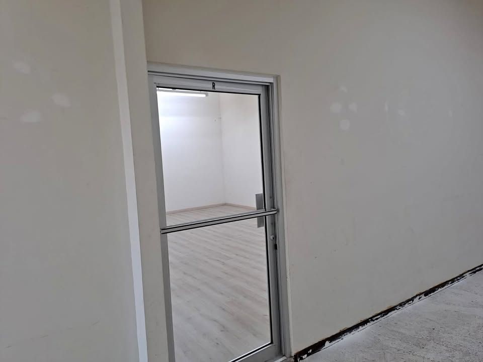 PUERTAS DE VIDRIO Y ALUMINIO