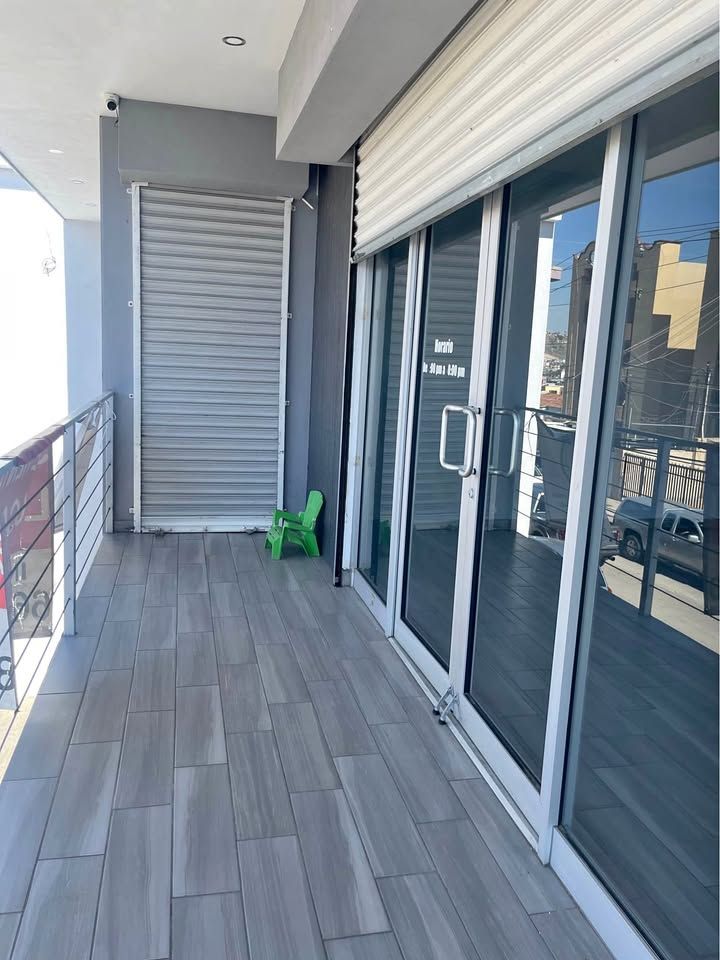 PUERTAS DE VIDRIO Y ALUMINIO