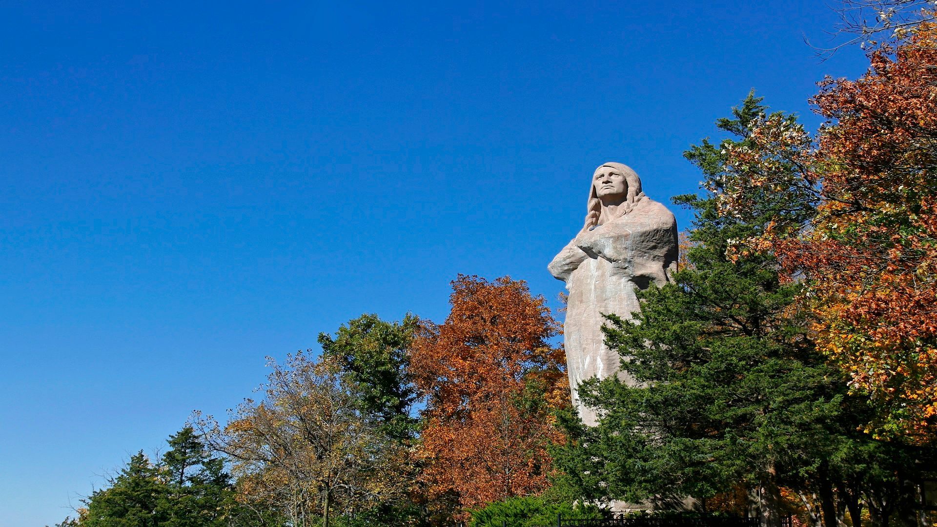 Black Hawk statue