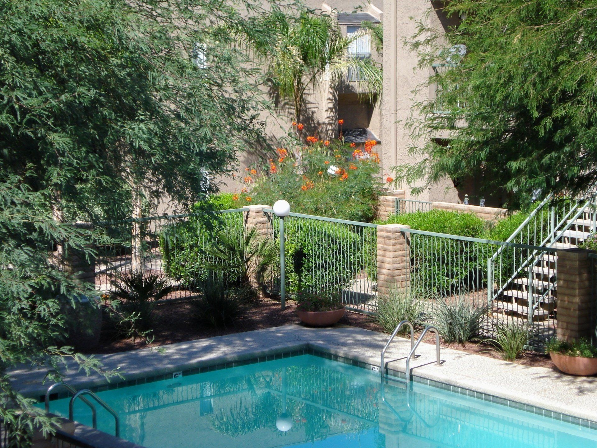 Sand Pebble Exterior Photo of Pool