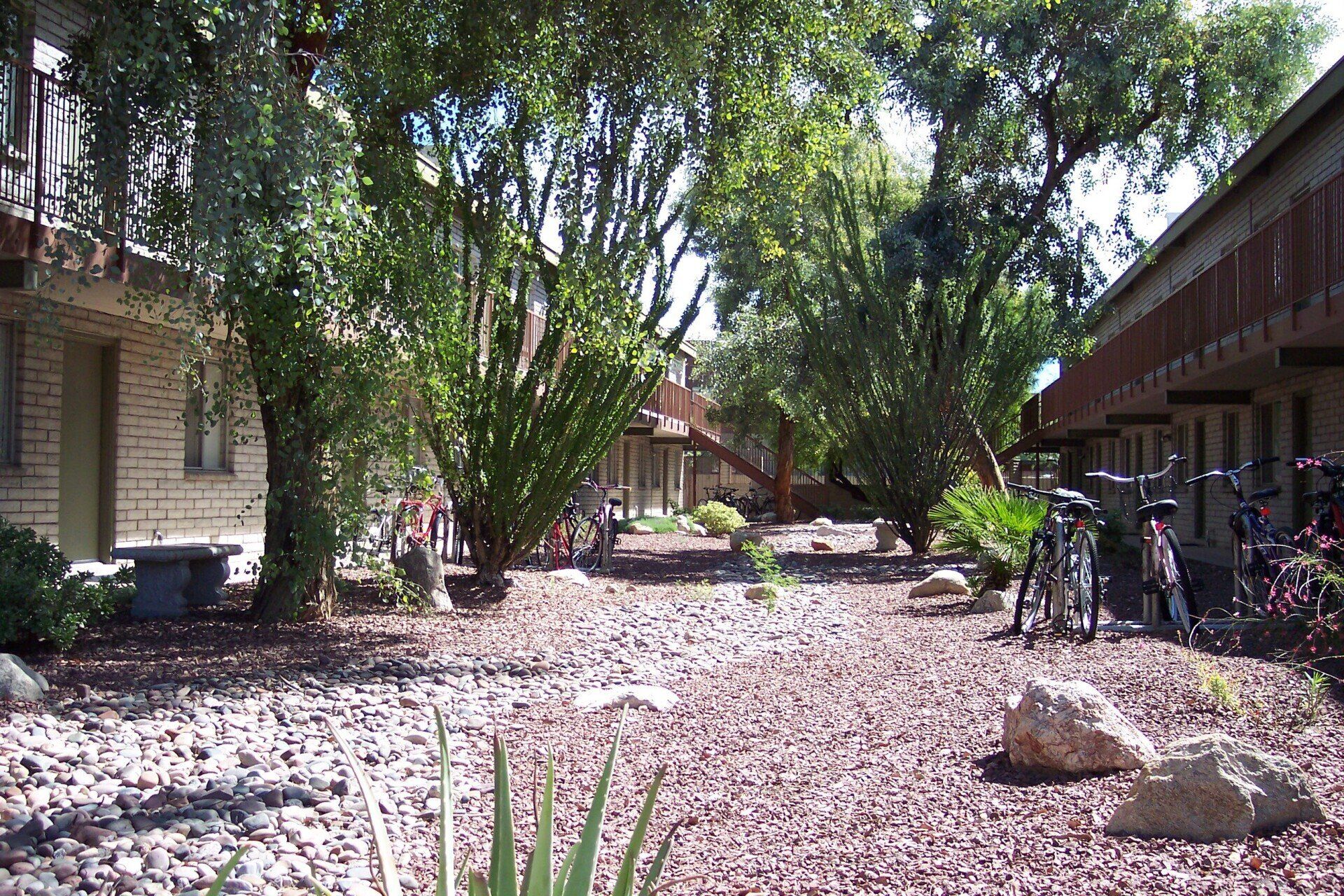 Mountain Plaza Exterior Photo