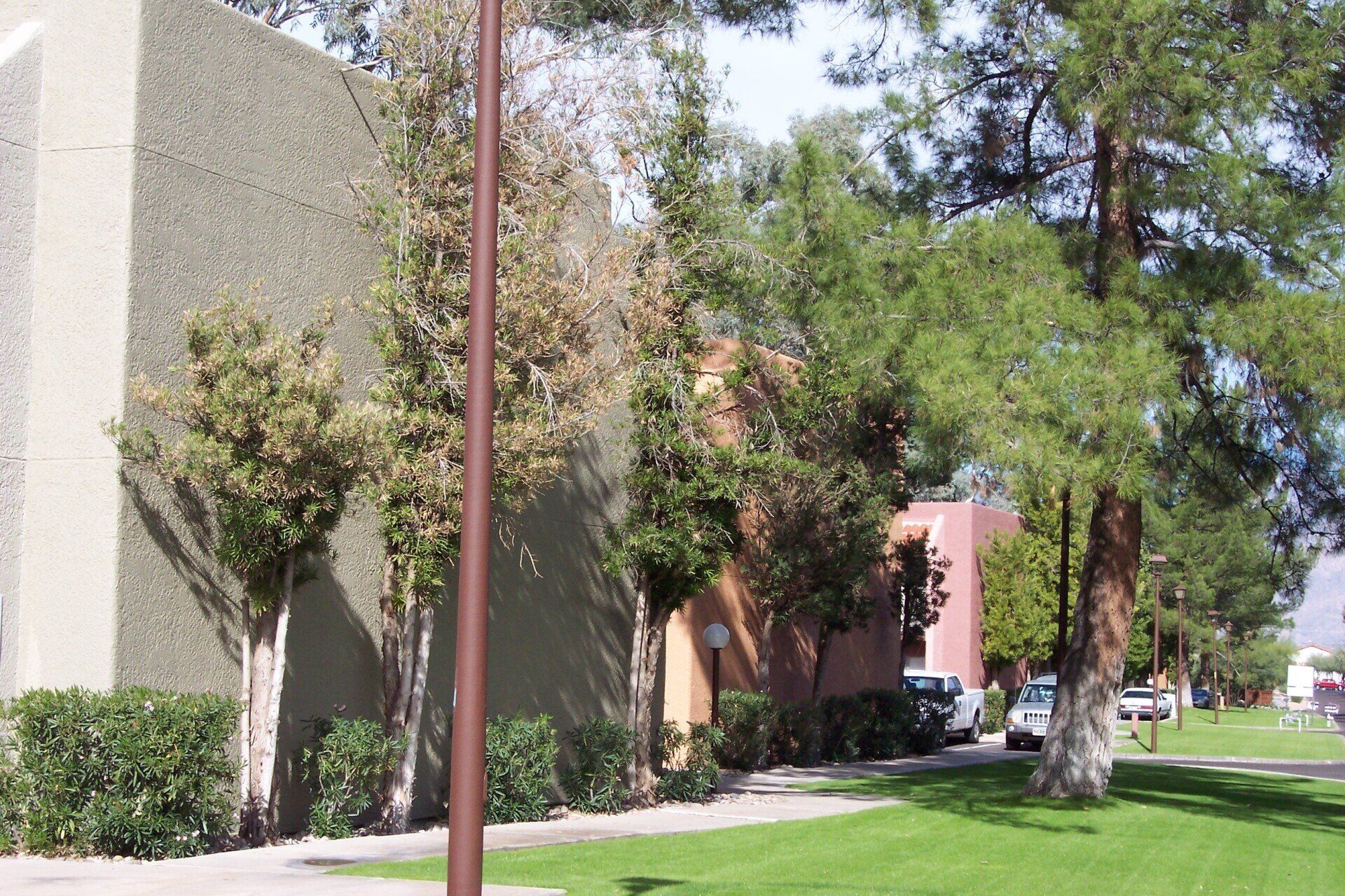 Broadway Proper Exterior Photo