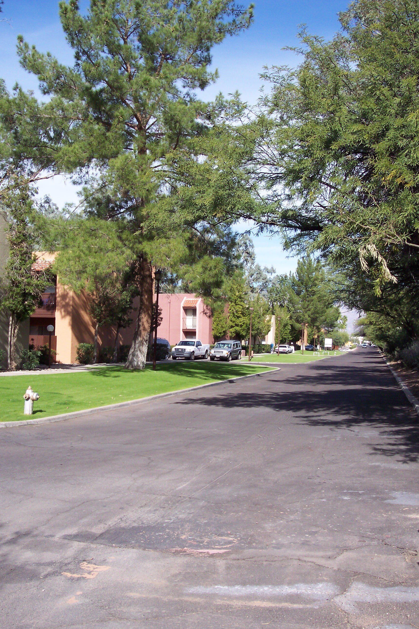 Broadway Proper Exterior Photo