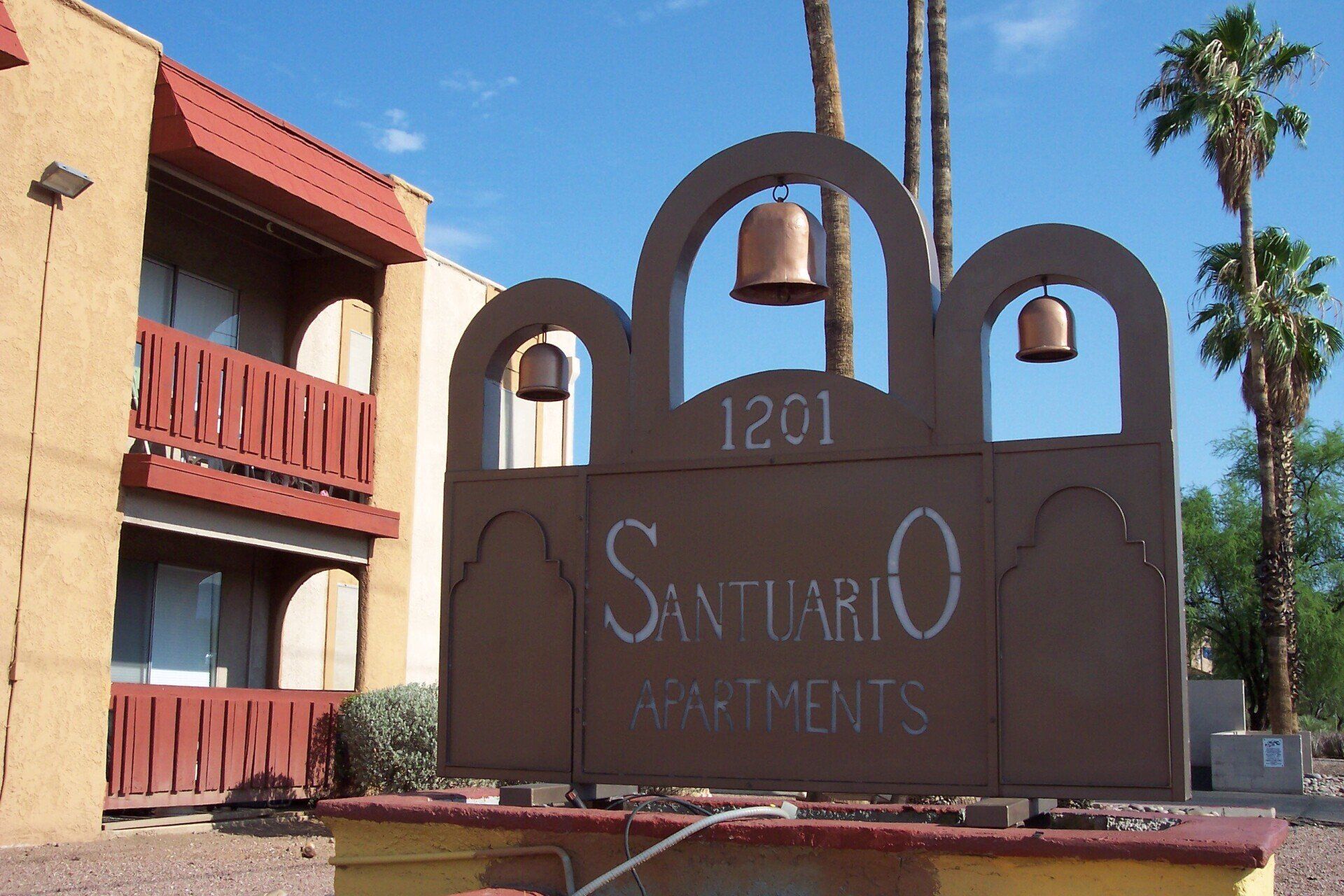 Photo of the Santuario Exterior Sign