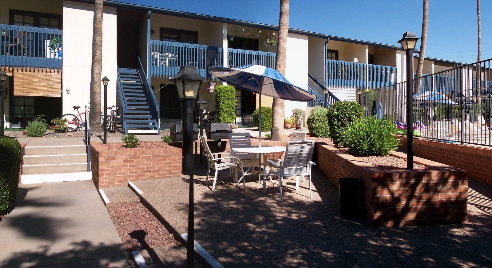 Exterior Photo of The Lakes Apartments