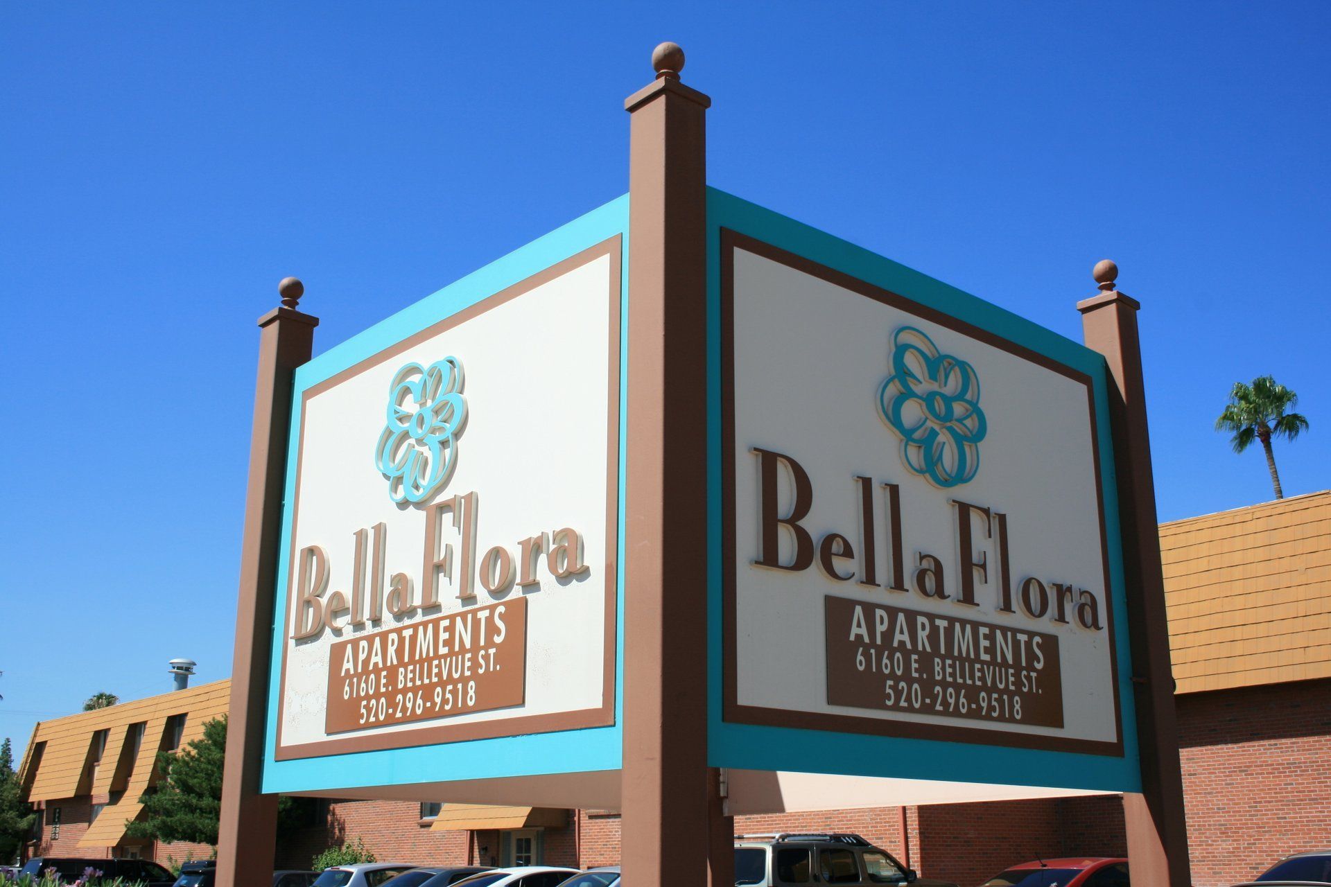 Exterior Photo of Bella Flora Street Sign