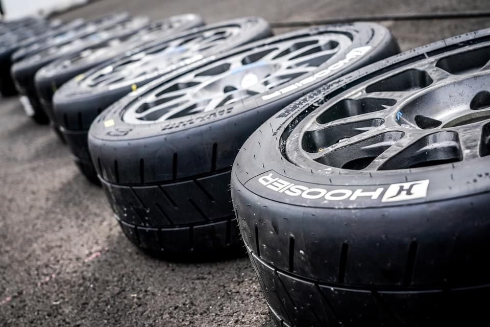 235/45R17 WRX banden