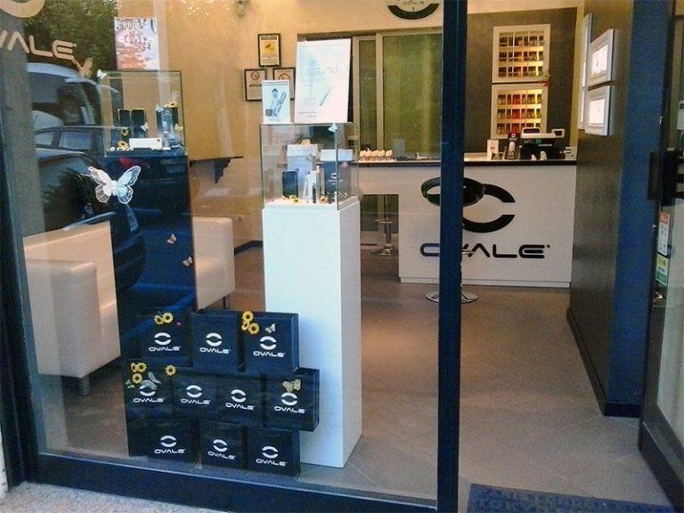 arredo in legno per negozio