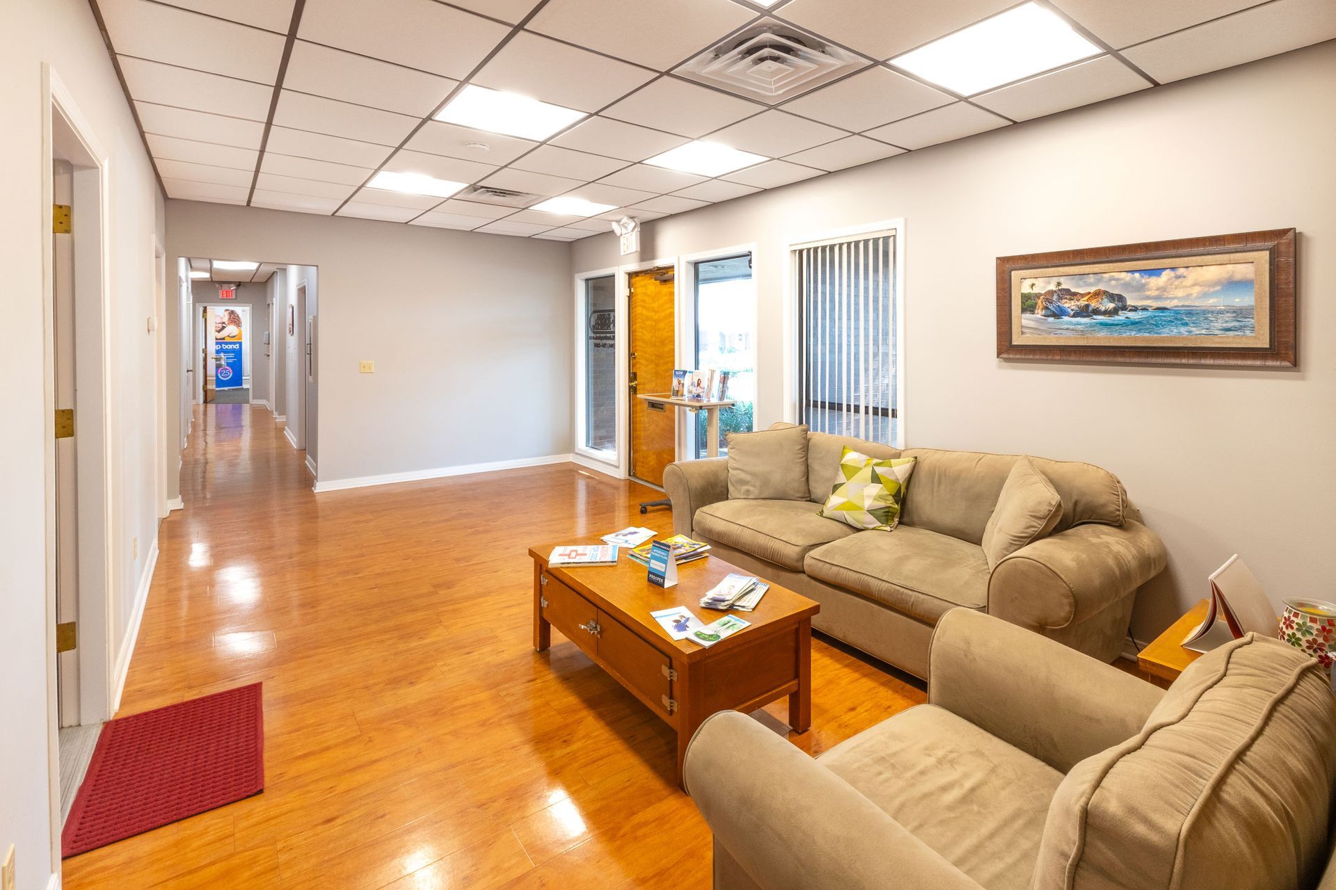 Team of medical professionals providing bariatric surgery consultation in Jacksonville, Florida.