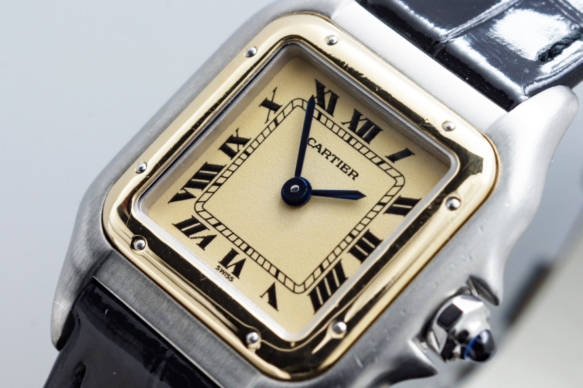 Foto horloge vooraanzicht op RobsWatchPlaza van een: Cartier Panthère g/st quartz 166921