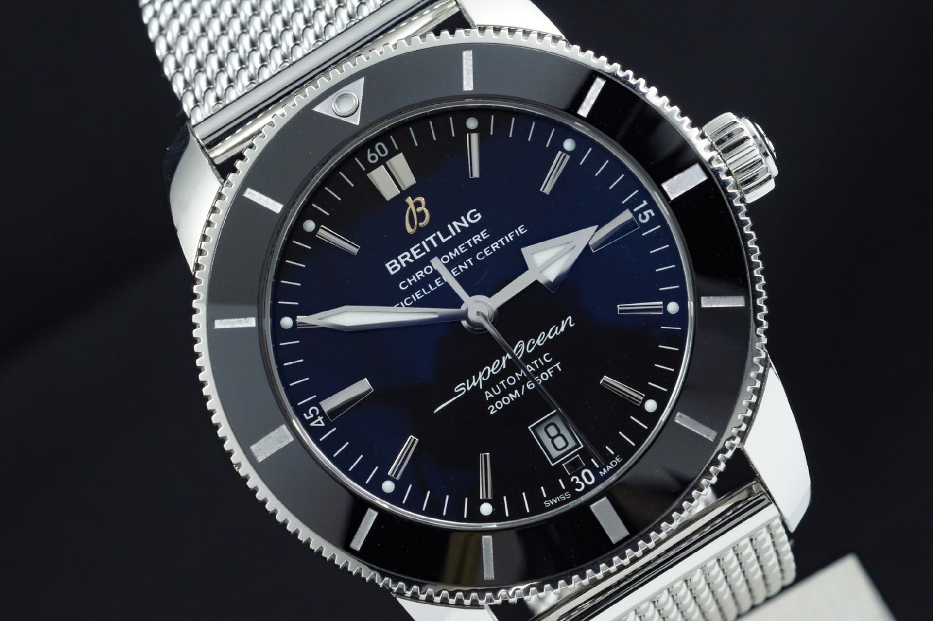 Foto horloge vooraanzicht op RobsWatchPlaza van een: Breitling SuperOcean Heritage II 46 AB202012/BF74
