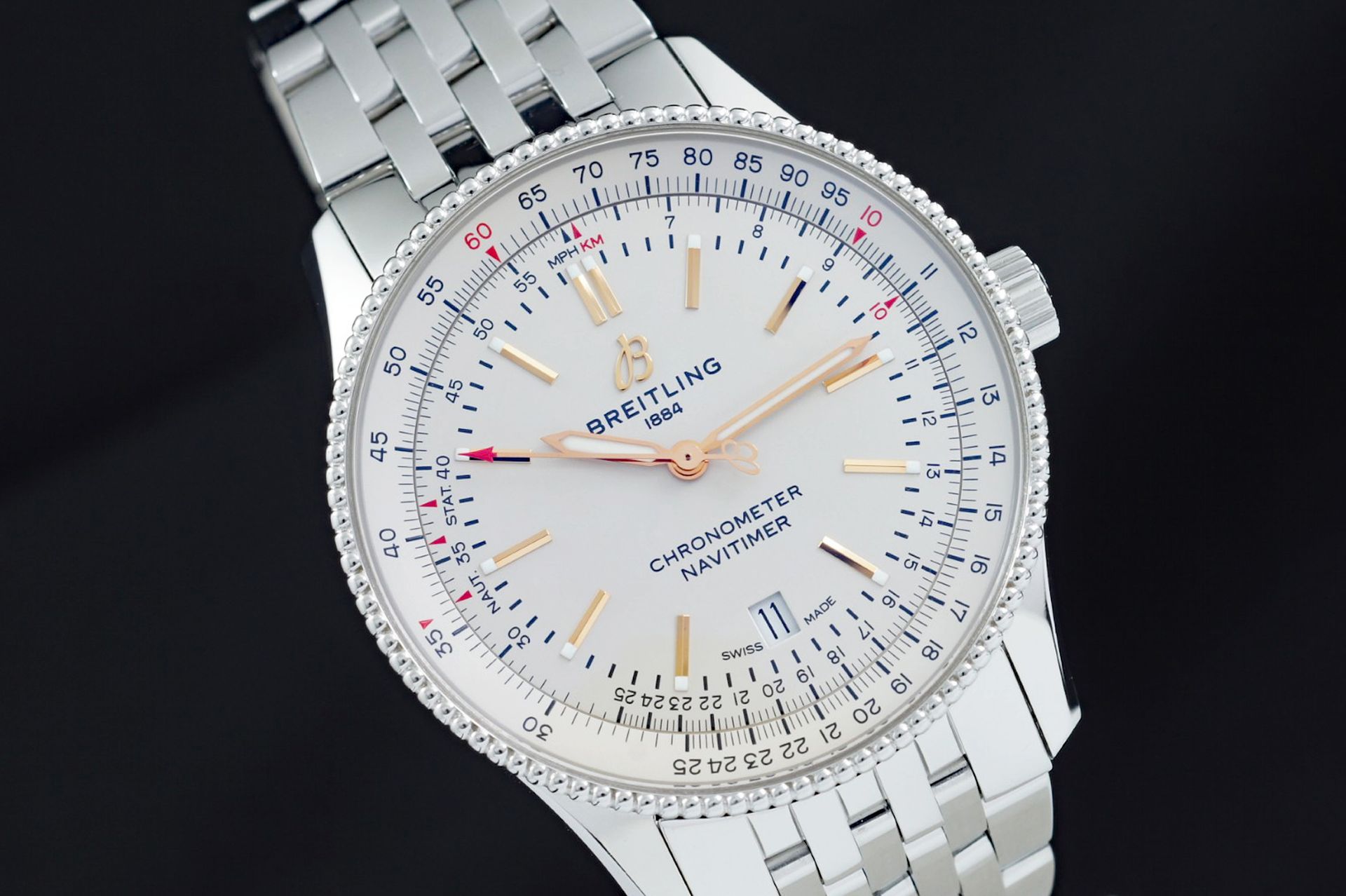 Foto horloge vooraanzicht op RobsWatchPlaza van een: Breitling Navitimer Automatic 41 A17326