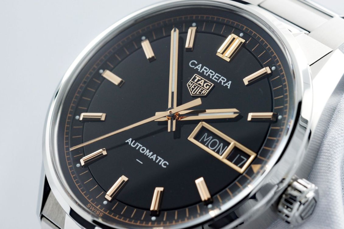 Foto horloge vooraanzicht van een TAG Heuer Carrera Day-Date Cal.TH31-02 WDA2111.BA0043