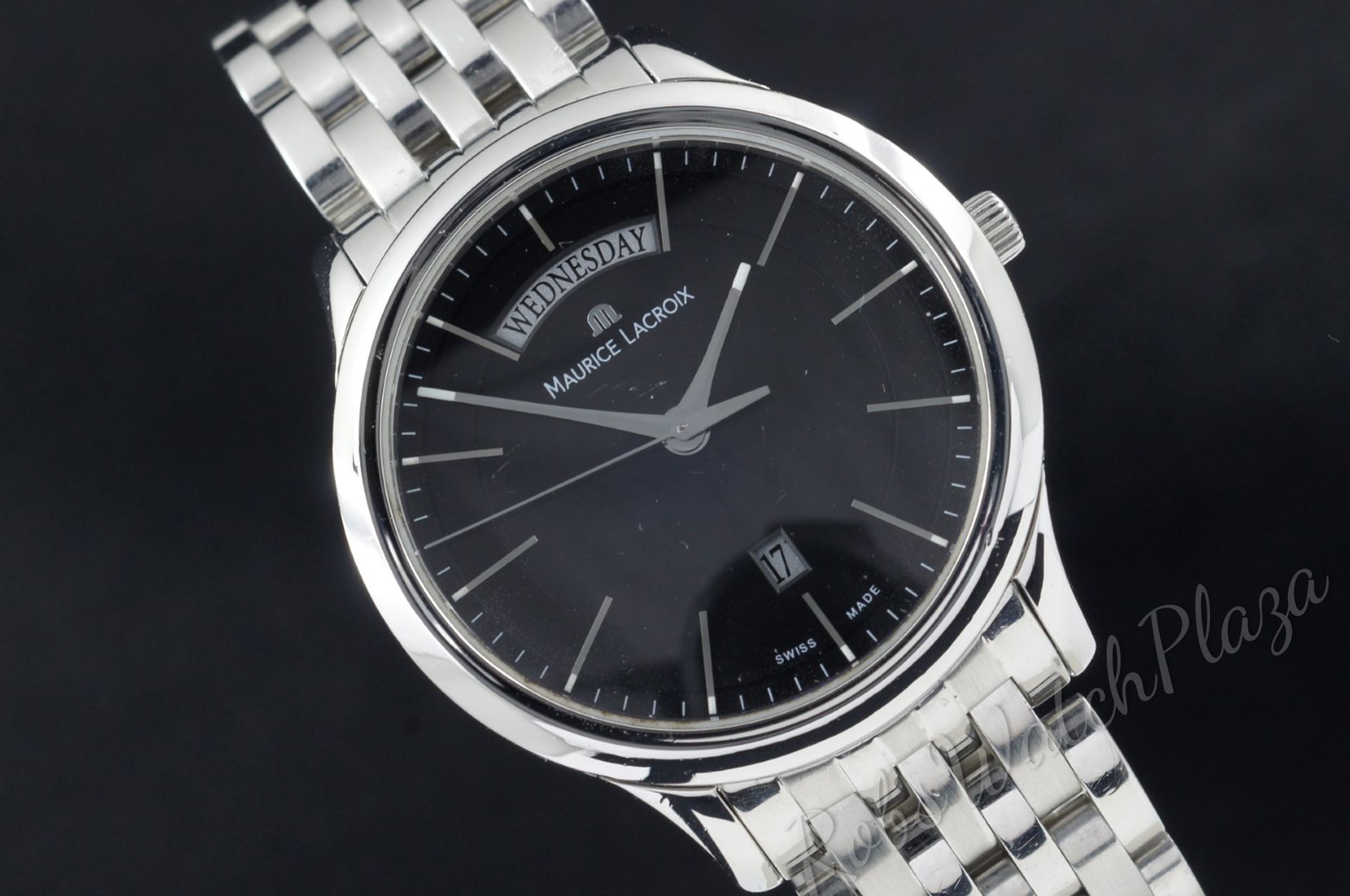 Horloge vooraanzicht: Maurice Lacroix Les Classiques Day/Date quartz LC1007.SS002.330