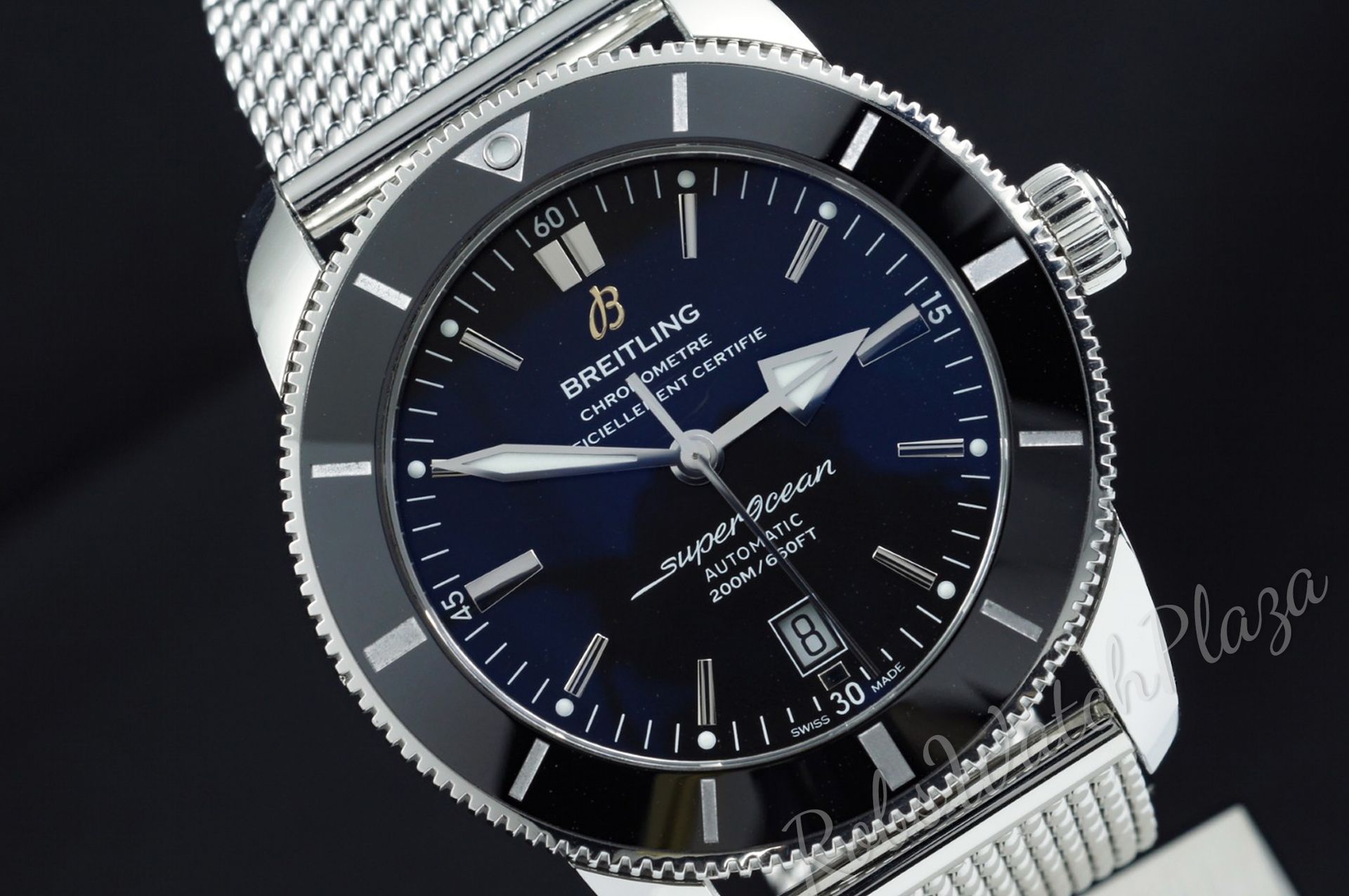 Foto horloge vooraanzicht op RobsWatchPlaza van een: Breitling SuperOcean Heritage II 46 AB202012/BF74